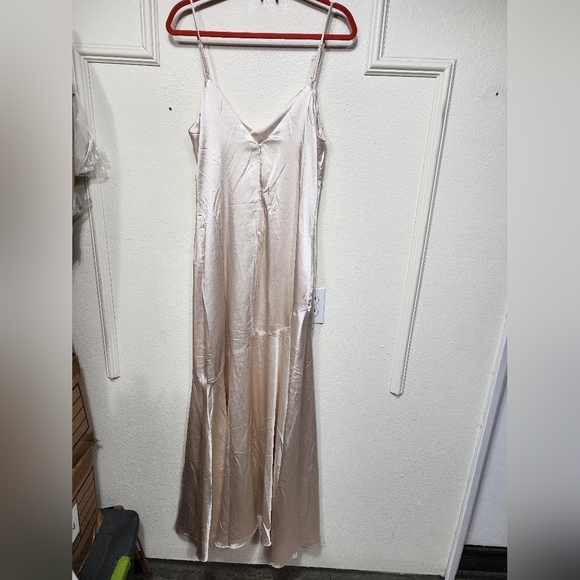 Lulus Moment in the Spotlight Champagne Satin Cowl Neck Maxi Dress L Wedding - Picture 8 of 9